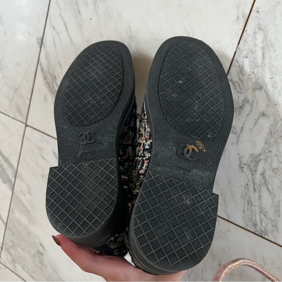 Chanel Tweed Boots, Size 39 - Picture 7 of 12